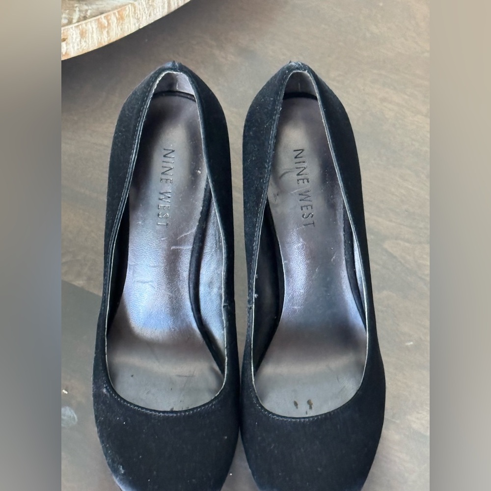 Nine West Black Heels with Pointed Toe and Medium Heel